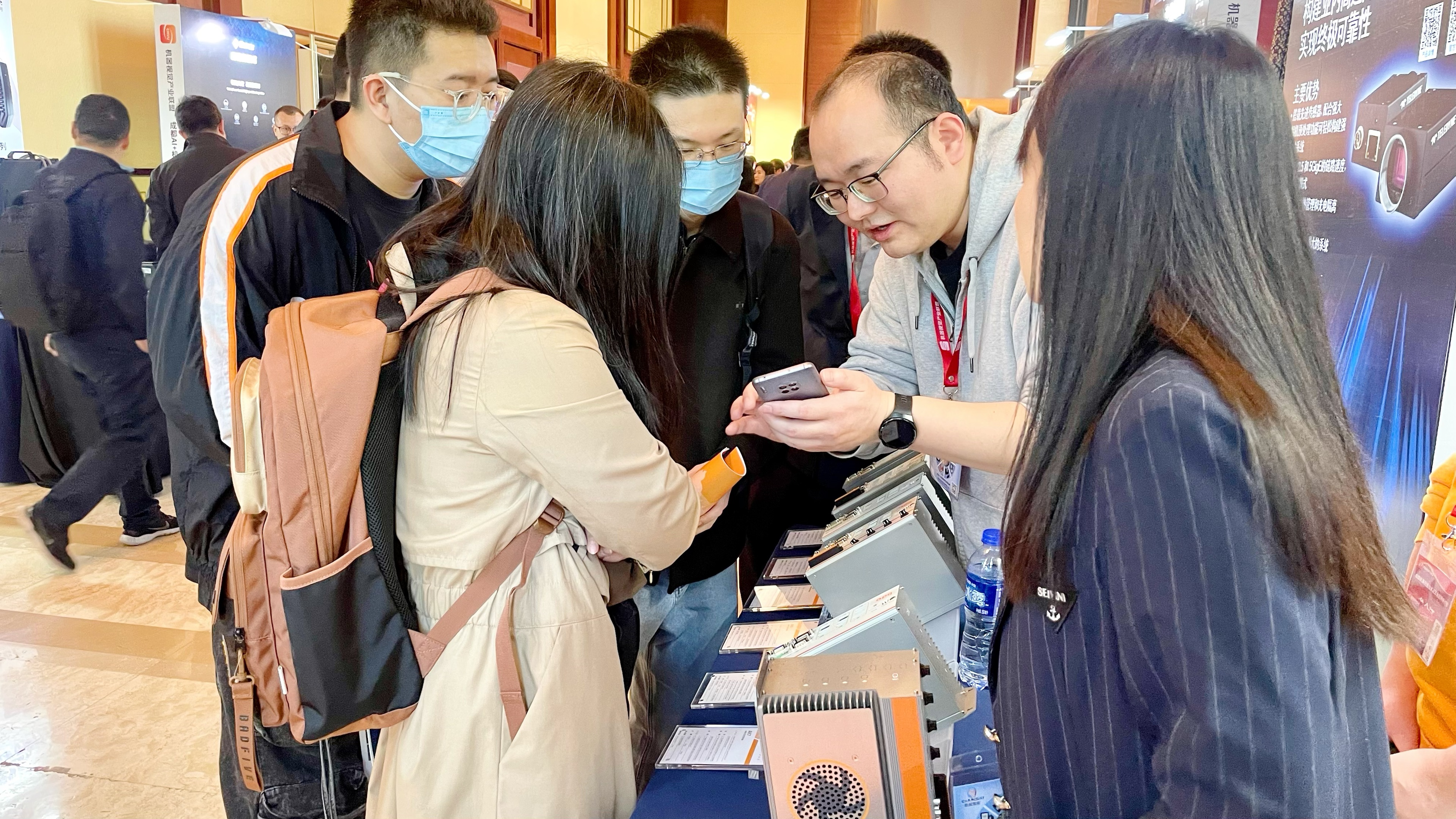 阿普奇在機器視覺論壇大放異彩，AK系列智能控制器成焦點